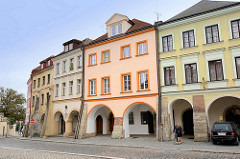 Restaurierte Wohnhäuser  - Architektur in Hradec Králové / Königgrätz.