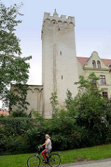 Kunzes Turm in Aschersleben - Stadtturm mit gemauerter Spitze der Befestigungsanlage.