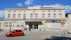 Gebäude, Empfangshalle vom Bahnhof Aschersleben.