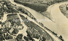 Historische Ansicht von Melnik - Blick von der Burg Mělník auf die Elbe und die Mündung der Moldau.