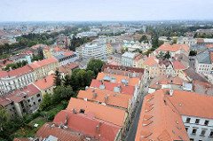 Dächer von Hradec Králové / Königgrätz - lks. im Hintergrund der Lauf der Elbe und das Böhmische Museum.