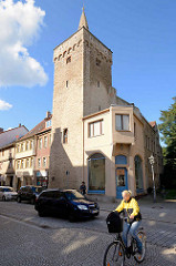 Historischer Liebenwahnscher Turm der Stadtbefestigung in Aschersleben, erbaut 1447