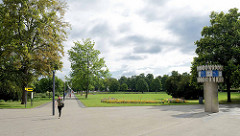 Eingezäunte Parkanlage / Grünanlage - Herrenbreite in Aschersleben, ehem. Exerzierplatz vom Kavallerieregiment der Stadt