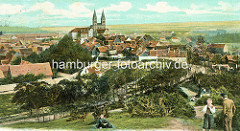 Historische, colorierte Aufnahme aus Quedlinburg - Blick über den Münzenberg zum Schloßberg mit der  romanische Stiftskirche St. Servatius, geweiht 1129; Renaissanceschloss.