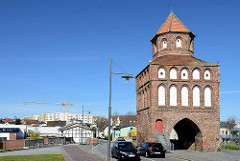 Rostocker Tor in Ribnitz-Damgarten - Stadttor; ehem. Verteidungsanlage, viergeschossiger Backsteintorturm - erbaut um 1430.
