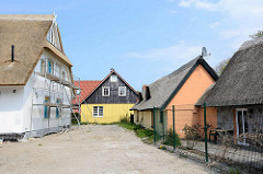 Reetgedeckte Ferienhäuser - Neubau eines Reetdachhauses in Ahrenshoop.