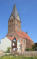 Sankt Marien Kirche in Barth; Backsteingotik im 13. Jahrhundert erbaut - frühgotische Hallenkirche.