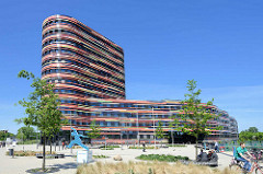 Gebäude der Hamburger Behörde für Stadtentwicklung und Umwelt (BSU) + Landesbetrieb Geoinformation und Vermessung in Hamburg Wilhelmsburg; fertiggestellt 2013 - Arbeitsgemeinschaft Sauerbruch Hutton Architekten aus Berlin und die Innius RR GmbH.