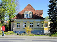 Gebäude Jugendhaus Villa in der Damgartener Chaussee von Ribnitz-Damgarten; Freizeithaus, kulturelle Veranstaltungen.