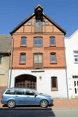 Altes Speichergebäude in der Stralsunder Straße im Ortsteil Damgarten in Ribnitz-Damgarten.