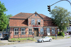 Altes Fachwerkhaus - leerstehend, vormals als Restaurant genutzt, Hamburger Straße / Lauenburg.