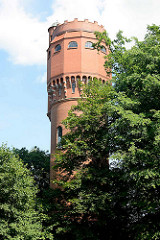 Ehem. Wasserturm in Mölln / Klüschenberg; fertiggestellt 1913 nach Plänen von Hans Ritter, neoromanischer Baustil.