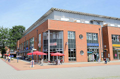 Fussgängerpassage / Einkaufszentrum Echardusstieg in Wentorf bei Hamburg.