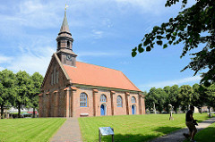 Jakobus-Kirche in Brunsbüttel / Altstadt; 1726 neu aufgebaut. Die Jakobus-Kirche erhielt ihren Namen dadurch, daß sie sich am Jakobs-Pilger-Weg der sogenannten Schweden-Route befindet.