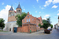 St. Marienkirche in Aken / Elbe - ursprünglich erbaut 1188, 1485 abgebrannt; Sie wurde dann nach dem Vorbild der Nikolaikirche wieder aufgebaut.