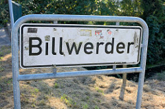 Stadtteilschild von Hamburg Billwerder - schwarze Schrift auf weissem Grund.