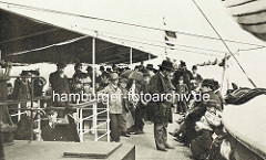 Passagierschiff in Cuxhaven - Auswander auf dem Zwischendeck.