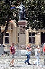 Denkmal Friedrich Wilhelm II. in Neuruppin - Entwurf Karl Friedrich Schinkel, Skulptur Christian Friedrich Tieck, errichtet 1829