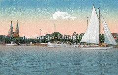 Alte colorierte Ansicht vom Ruppiner See - Ausflugsdampfer und Segelboot; Kirchtürme der St. Trinitatiskirche.