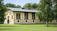 Nebengebäude der ehem. Königstorkaserne in Neuruppin - erbaut 1800–1883 für das I. Bataillon des 4. Brandenburgischen Infanterie-Regiments Großherzog Friedrich-Franz II. von Mecklenburg-Schwerin Nr. 24.