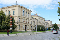 Gebäude vom Amtsgericht in Neuruppin - erbaut von 1881 - 1887 im Baustil des  Historismus.