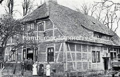Historische Aufnahme der Alten Mühle am Aussenmühlenteich in Hamburg Harburg / Wilstorf, abgerissen 1930.