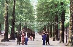 Altes coloriertes Bild von der Bärenallee in Wandsbek - Passanten, Spaziergängerin.