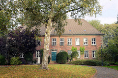 Schloss in Otterndorf, errichtet 1773 - jetzt Amtsgericht.
