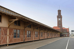 Hapag-Hallen in Cuxhaven - historisches, denkmalgeschütztes Passagierterminal aus Zeiten der Auswanderung. Errichtet 1902 - Architekt Georg Thielen.