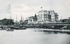 Historisches Motiv vom Hafen / Landwehrkanal in Cuxhafen - Blick zum Hotel Continental.