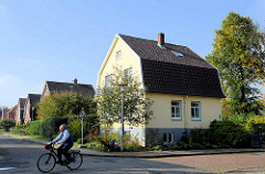 Wohnhäuser / Villen mit Mansarddach in Otterndorf.