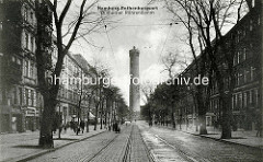 Alte Fotografie aus Hamburg Rothenburgsort - Billhorner Röhrendamm. Im Hintergrund der Wasserturm; 1848 nach Plänen von Alexis de Chateauneuf (1799–1853) entworfen und vom Ingenieur William Lindley (1808–1900) erbaut.