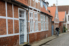 Historische Wohnhäuser - Fachwerkgebäude in der Innenstadt von Otterndorf.