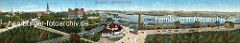 Historisches Panorama der St. Pauli Landungsbrücken und dem Hamburger Hafen. In der Bildmitte das St. Pauli Fährhaus, dahinter der Jonashafen und der Kaispeicher A.