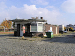 Historische Industriearchitektur Hamburgs - alte GEG Großeinkaufs-Gesellschaft Deutscher Consumvereine Gebäude auf der Veddel.