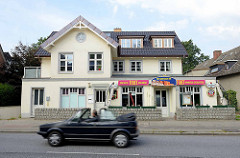Einzelhaus an der Hummelsbüttler Hauptstraße / modernisierte Gründerzeitarchitektur - jetzt Restaurant Tibet.