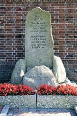 Gedenkstein an die gefallenen Kameraden im Ersten Weltkrieg der Freiwilligen Feuerwehr Hamburg Kirchwerder / Nord.