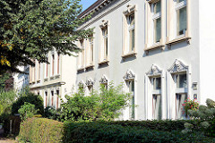 Miets-Wohnungen / Wohnblock im schlichten Baustil des Historismus; Bergkoppelweg in Hamburg Fuhlsbüttel.