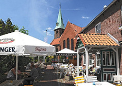 Die evangelisch lutherische Kreuzkirche in Hamburg Kirchdorf bildet den historischen Kern von Wilhelmsburg.