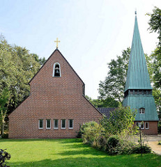 Evangelisch-lutherische Christophorus-Kirche in Hamburg-Hummelsbüttel - erbaut 1953, Architekten  Bernhard Hopp und Rudolf Jäger.