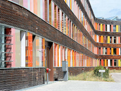 Eingang vom Umweltbundesamt in Dessau-Roßlau - Stahl  / Glas Konstruktion; Pläne der Architekten Sauerbruch Hutton.