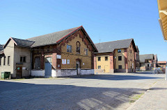 Historische Backsteingebäude - Gewerbearchitektur im Stettiner Hafen.