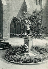 Historische Fotografie vom Loewe Denkmal in Stettin - Johann Carl Gottfried Loewe war ein deutscher Komponist, der in Stettin Lehrer und Kantor an der Jacobi Kirche war.