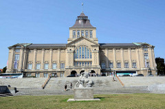 Blick über die Hakenterrasse zum Nationalmuseum in Stettin.