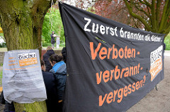 Veranstaltung - Bücherverbrennung Nie Wieder;  17. Marathon-Lesung aus den von Nazis verbrannten Bücher.