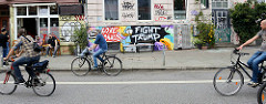 Graffiti in der Marktstraße / Hamburger Karolinenviertel - Love Donald, Fight Trump.