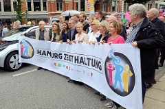 Transpartent / Domonstration Hamburg zeigt Haltung / St. Katharinenkirche - zweite Demonstration wg. des G20 Gipfels in Hamburg.