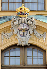 Haupteingang vom Schloss Moritzburg - kurfürstlich-sächsische und das königlich-polnische Wappen - August der Starke war zugleich Kurfürst  von Sachsen und  König von Polen.
