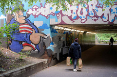 Fussgängertunnel unter der Rennbahnstrasse in Hamburg Horn - Wandmalerei / Grafitti.