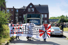 Solidaritäts-Demonstration vom S-Bahnhof Billwerder zu den No-G20 Gefangenen in der JVA Hamburg-Billwerder am 03.09.2017 .